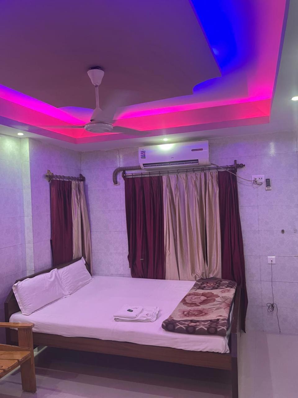 Lodge Babul Kolkata Exterior photo